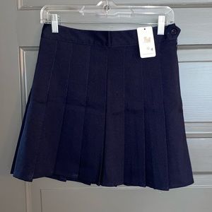 Navy pleated skirt